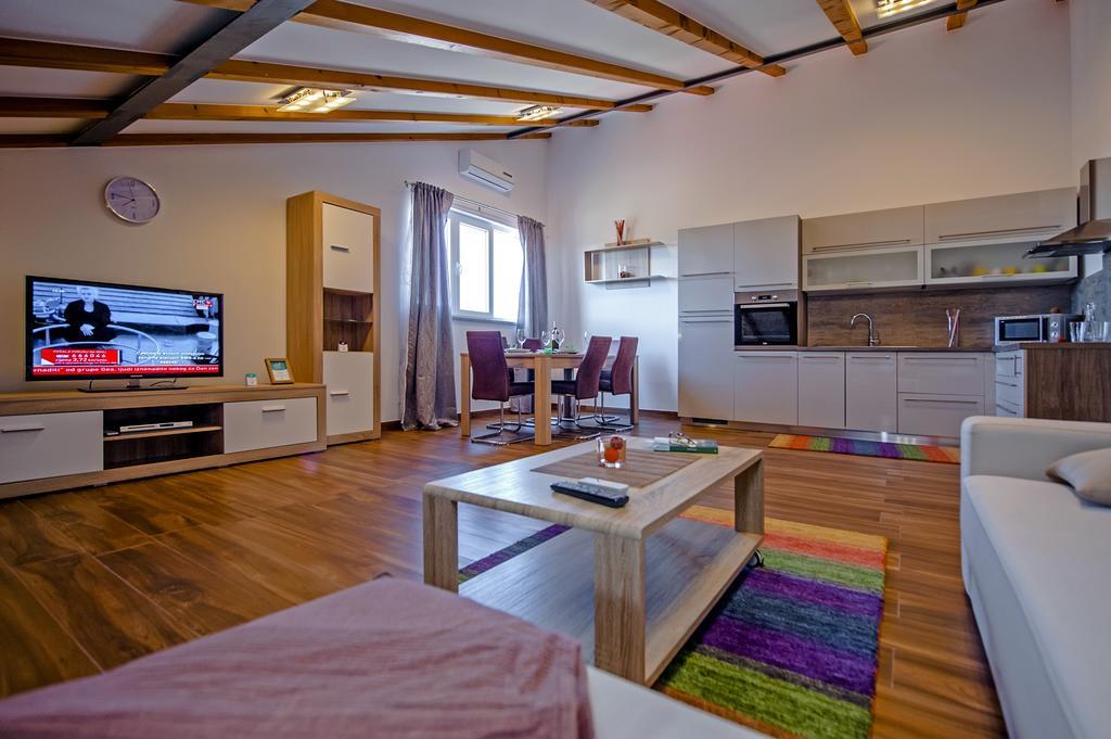 Apartment The Loft Ρόβινι Εξωτερικό φωτογραφία