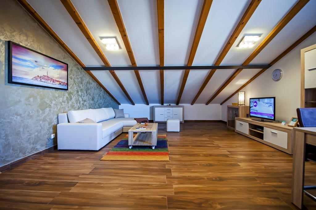 Apartment The Loft Ρόβινι Εξωτερικό φωτογραφία