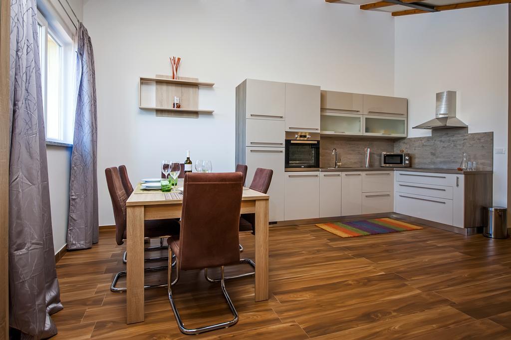 Apartment The Loft Ρόβινι Εξωτερικό φωτογραφία