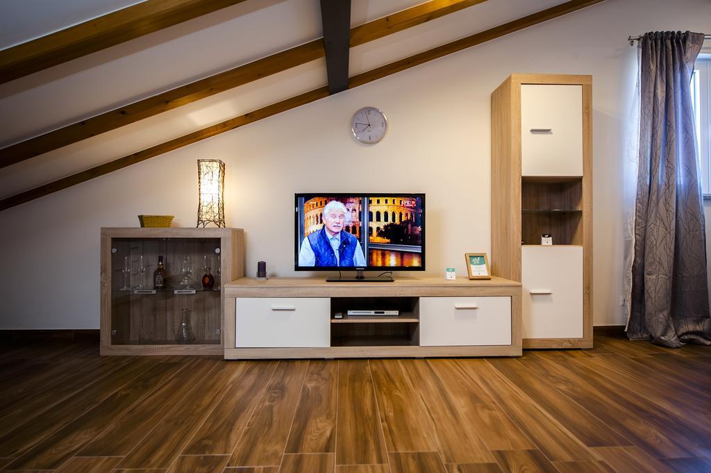 Apartment The Loft Ρόβινι Εξωτερικό φωτογραφία