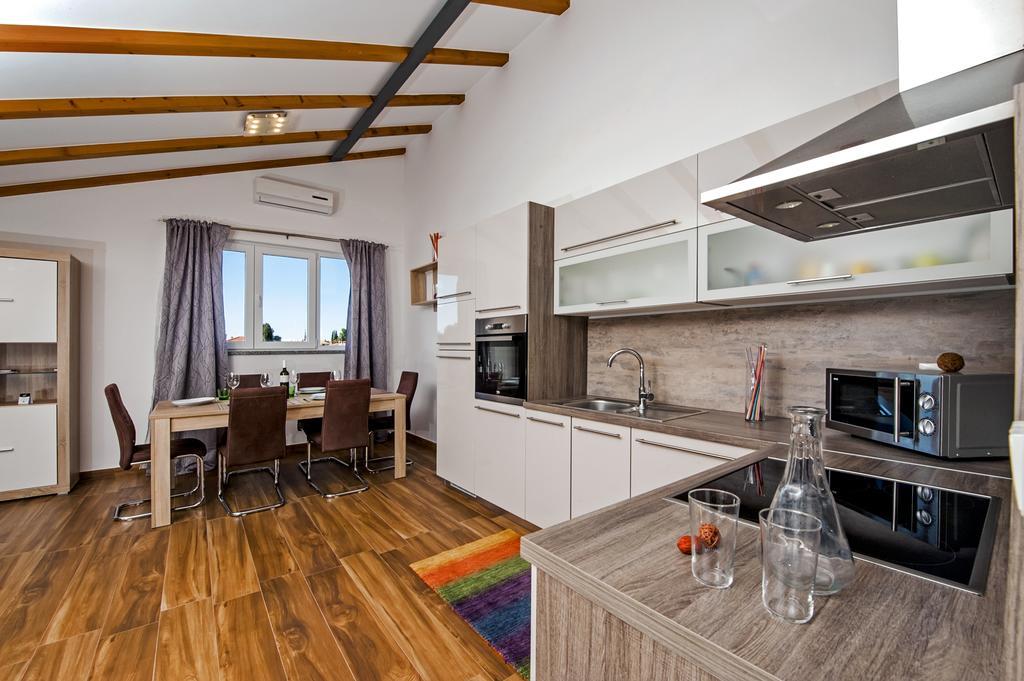 Apartment The Loft Ρόβινι Εξωτερικό φωτογραφία